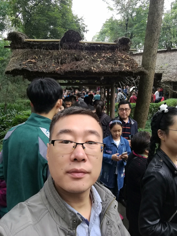 撑起一片天的第一张照片--宜城蓝颜知己交友网